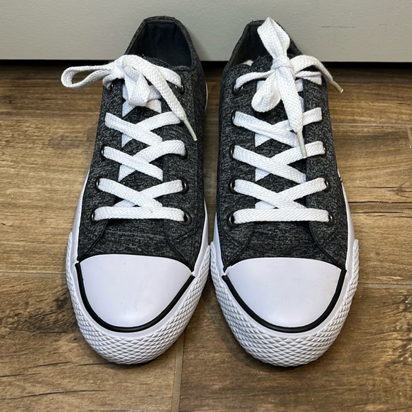 Airwalk Shoes - Airwalk Grey Canvas Sneakers